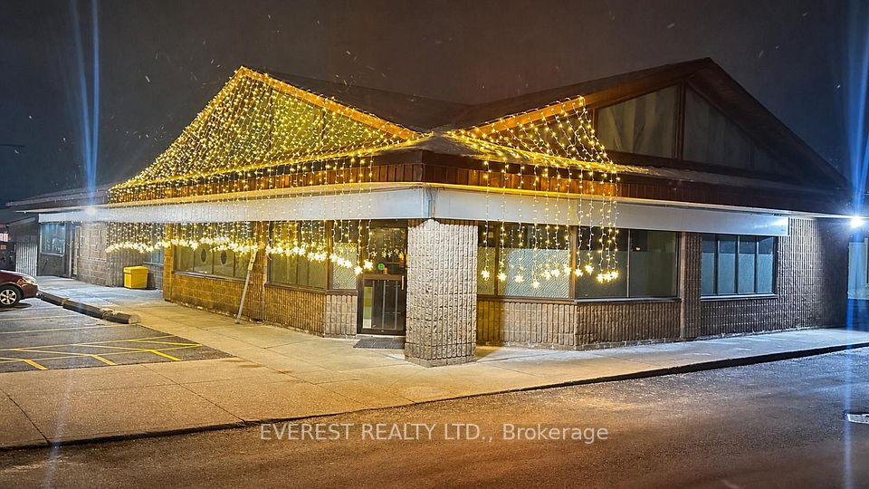 148 Queen Street W 9, Brampton, ON L6V 1B2