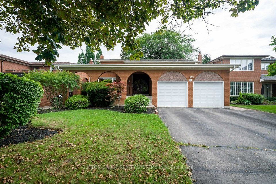 93 Poplar Heights Drive, Toronto, ON M9A 4Z3 at 93 Poplar Heights Drive, Toronto, ON M9A 4Z3, Toronto W08, ON, M9A 4Z3