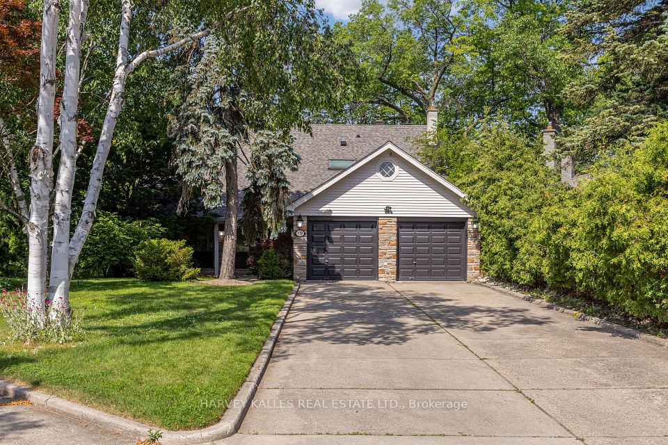 19 Ridgegate Crescent, Toronto, ON M8Y 2C9 at 19 Ridgegate Crescent, Toronto, ON M8Y 2C9, Toronto W07, ON, M8Y 2C9