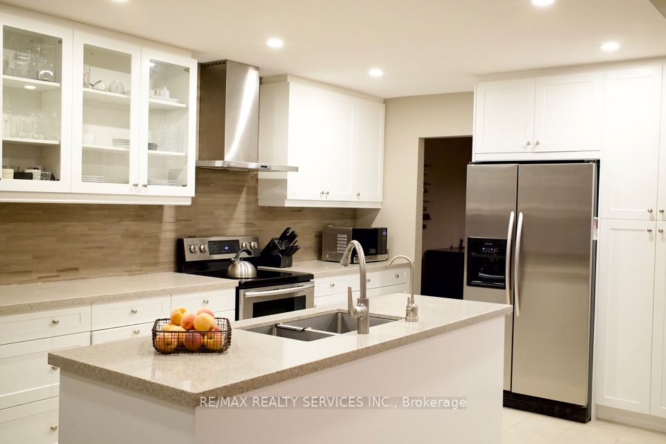 3975 Seebring Crescent, Mississauga, ON L5L 3Y1 at 3975 Seebring Crescent, Mississauga, ON L5L 3Y1, Mississauga, ON, L5L 3Y1