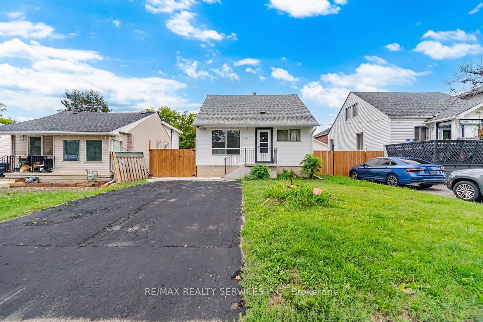 3051 Churchill Avenue, Mississauga, ON L4T 1R4 at 3051 Churchill Avenue, Mississauga, ON L4T 1R4, Mississauga, ON, L4T 1R4