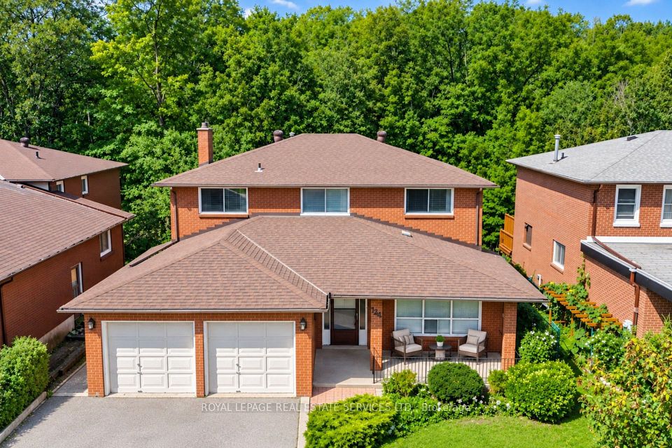 124 Stilecroft Drive, Toronto, ON M3J 1A9 at 124 Stilecroft Drive, Toronto, ON M3J 1A9, Toronto W05, ON, M3J 1A9