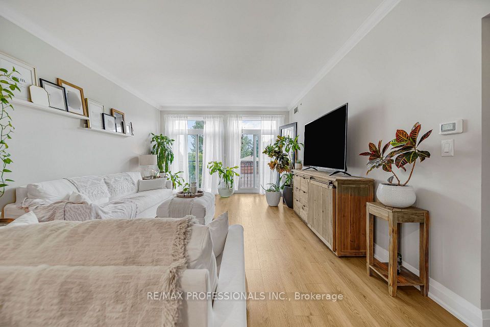 3531 Lake Shore Boulevard W 211, Toronto, ON M8W 1P4 at 3531 Lake Shore Boulevard W 211, Toronto, ON M8W 1P4, Toronto W06, ON, M8W 1P4