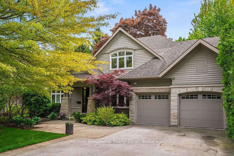 370 Christina Drive, Oakville, ON L6K 1H6 at 370 Christina Drive, Oakville, ON L6K 1H6, Oakville, ON, L6K 1H6