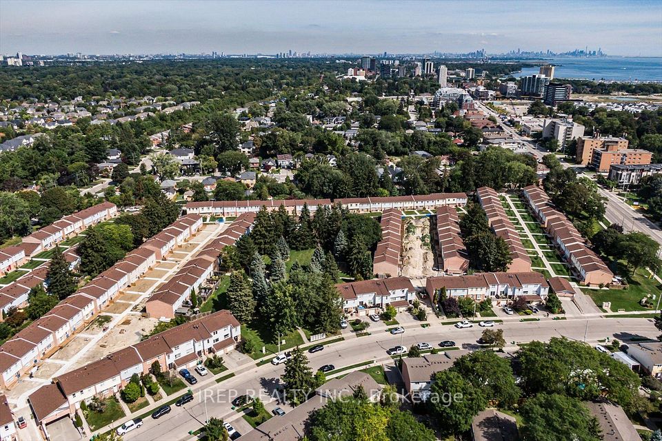 1055 Shawnmarr Road 43, Mississauga, ON L5H 3V2 at 1055 Shawnmarr Road 43, Mississauga, ON L5H 3V2, Mississauga, ON, L5H 3V2