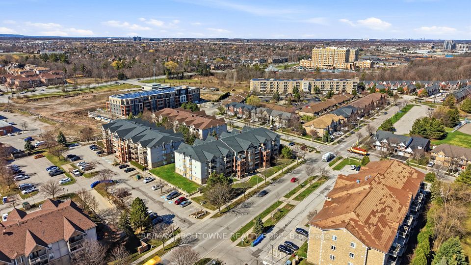 4015 Kilmer Drive 111, Burlington, ON L7M 4M4 at 4015 Kilmer Drive 111, Burlington, ON L7M 4M4, Burlington, ON, L7M 4M4