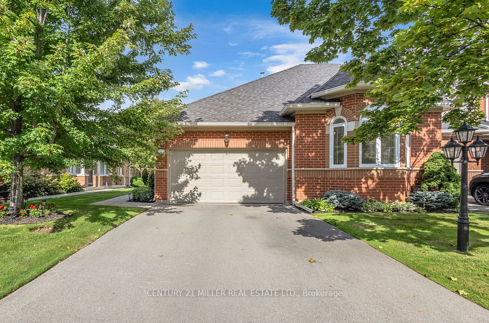 2175 Country Club Drive 4, Burlington, ON L7M 4H9 at 2175 Country Club Drive 4, Burlington, ON L7M 4H9, Burlington, ON, L7M 4H9