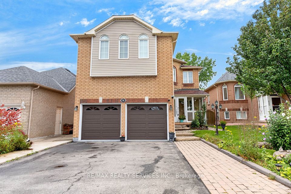 703 Twain Avenue, Mississauga, ON L5W 1K7 at 703 Twain Avenue, Mississauga, ON L5W 1K7, Mississauga, ON, L5W 1K7