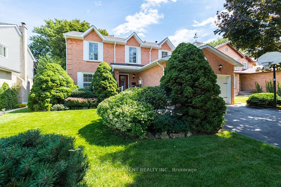 3212 Pinemeadow Drive, Burlington, ON L7M 2N7 at 3212 Pinemeadow Drive, Burlington, ON L7M 2N7, Burlington, ON, L7M 2N7