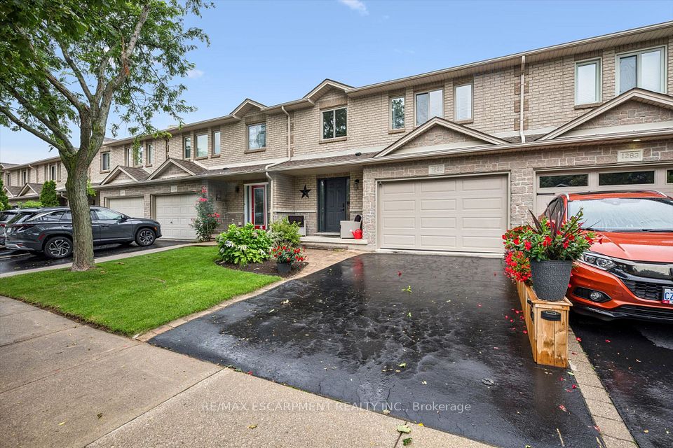 1261 STEPHENSON Drive, Burlington, ON L7S 2B3 at 1261 STEPHENSON Drive, Burlington, ON L7S 2B3, Burlington, ON, L7S 2B3