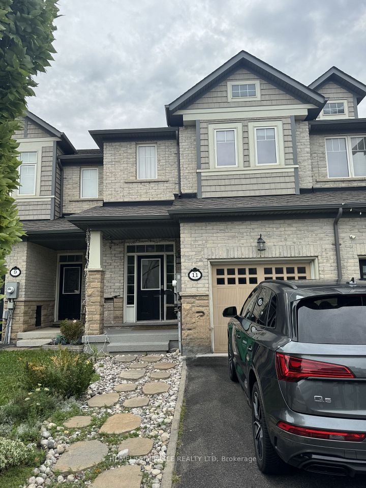 Att/Row/Townhouse at 11 Stowmarket Street, Caledon, ON L7C 3Y5, Caledon