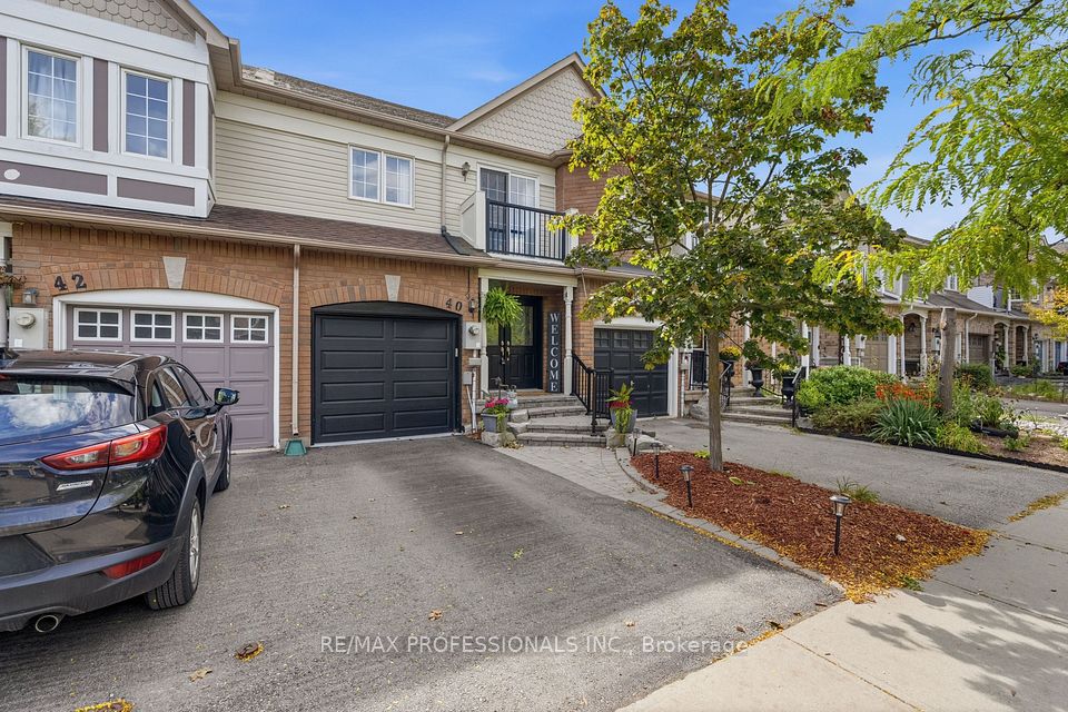 40 Dominion Gardens Drive, Halton Hills, ON L7G 6B2 at 40 Dominion Gardens Drive, Halton Hills, ON L7G 6B2, Halton Hills, ON, L7G 6B2