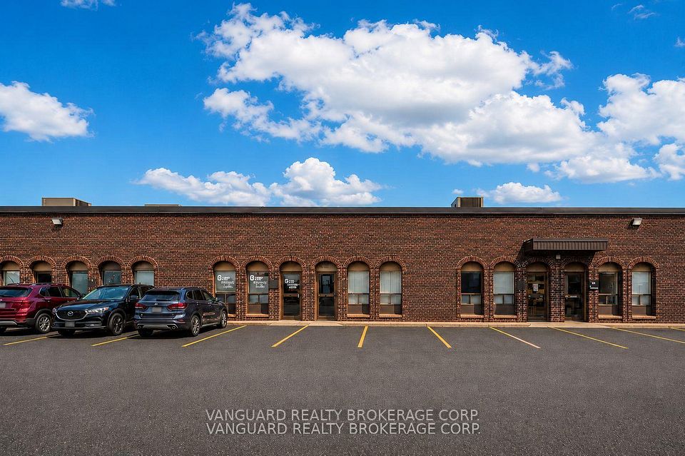 4480 Chesswood Drive 11, Toronto, ON M3J 2B9