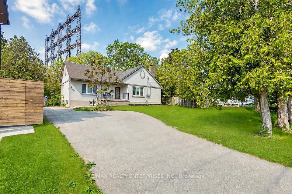 1228 Haig Boulevard, Mississauga, ON L5E 2M7 at 1228 Haig Boulevard, Mississauga, ON L5E 2M7, Mississauga, ON, L5E 2M7