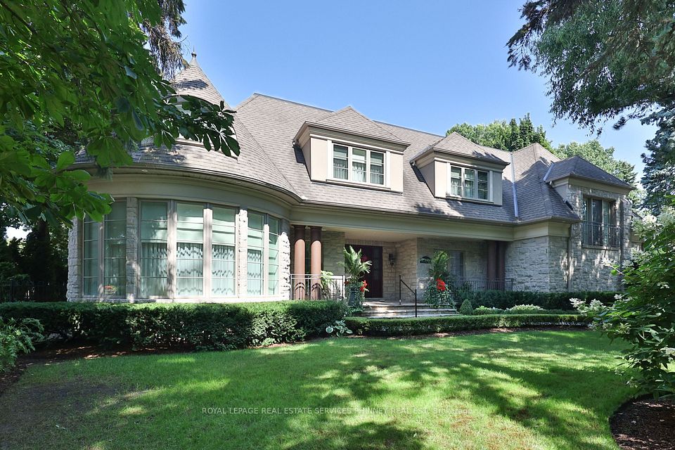 541 Arrowhead Road, Mississauga, ON L5H 1V5 at 541 Arrowhead Road, Mississauga, ON L5H 1V5, Mississauga, ON, L5H 1V5
