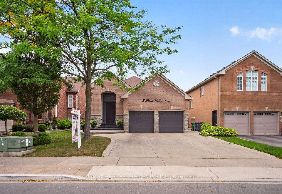 3 Twin Willow Crescent, Brampton, ON L7A 1J9 at 3 Twin Willow Crescent, Brampton, ON L7A 1J9, Brampton, ON, L7A 1J9