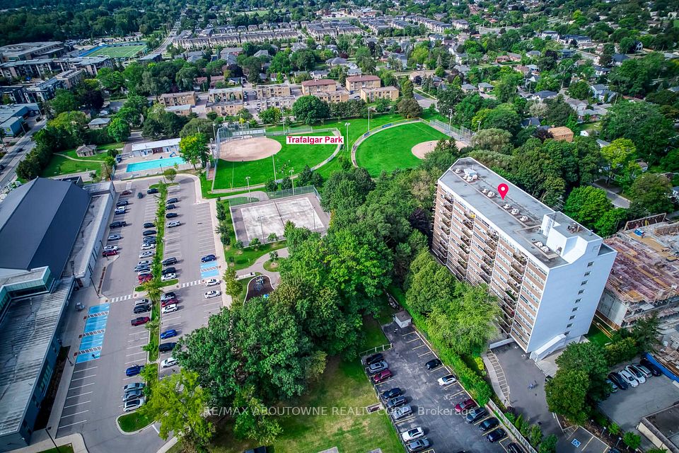 212 Kerr Street 906, Oakville, ON L6K 3B1 at 212 Kerr Street 906, Oakville, ON L6K 3B1, Oakville, ON, L6K 3B1