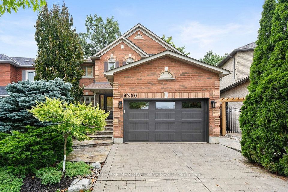 4260 Sagebrush Trail, Mississauga, ON L5C 4S2 at 4260 Sagebrush Trail, Mississauga, ON L5C 4S2, Mississauga, ON, L5C 4S2