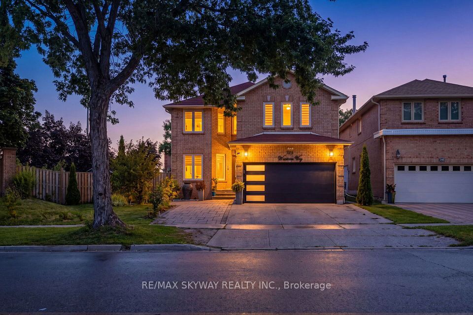 743 Winterton Way, Mississauga, ON L5R 3H7 at 743 Winterton Way, Mississauga, ON L5R 3H7, Mississauga, ON, L5R 3H7