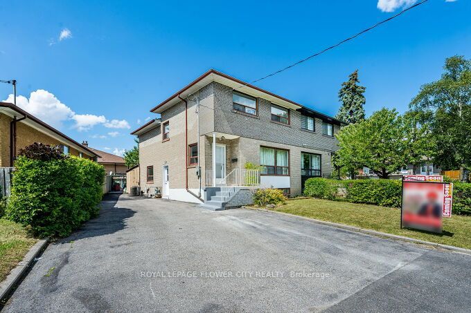 3 Clayhall Crescent, Toronto, ON M3J 1W5 at 3 Clayhall Crescent, Toronto, ON M3J 1W5, Toronto W05, ON, M3J 1W5