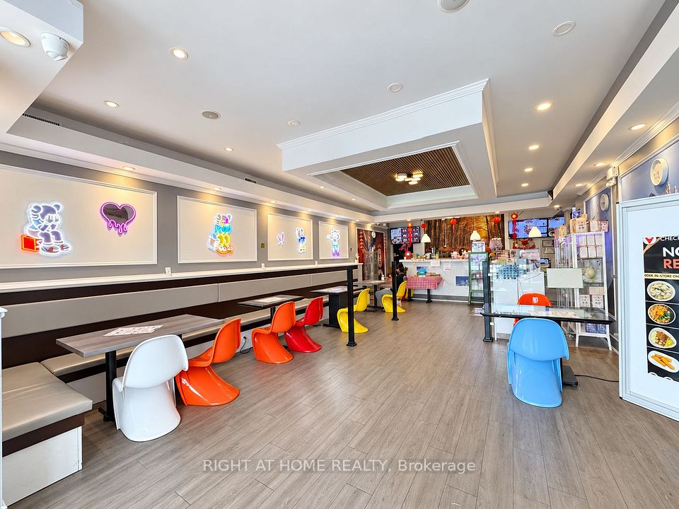 3930 Keele Street, Toronto, ON M3J 1N8