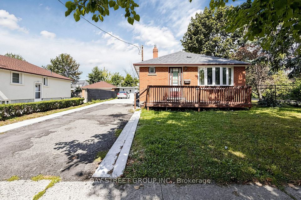 26 Sunset Boulevard, Brampton, ON L6X 1W9 at 26 Sunset Boulevard, Brampton, ON L6X 1W9, Brampton, ON, L6X 1W9