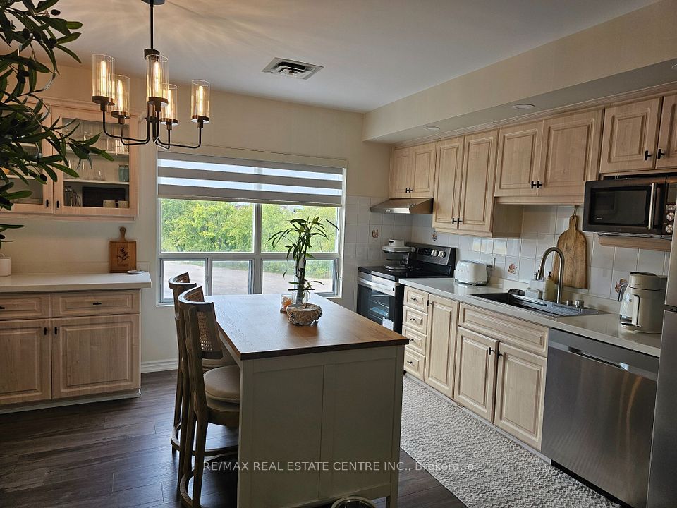 Detached at 15393 Airport Road 3, Caledon, ON L7C 1E6, Caledon