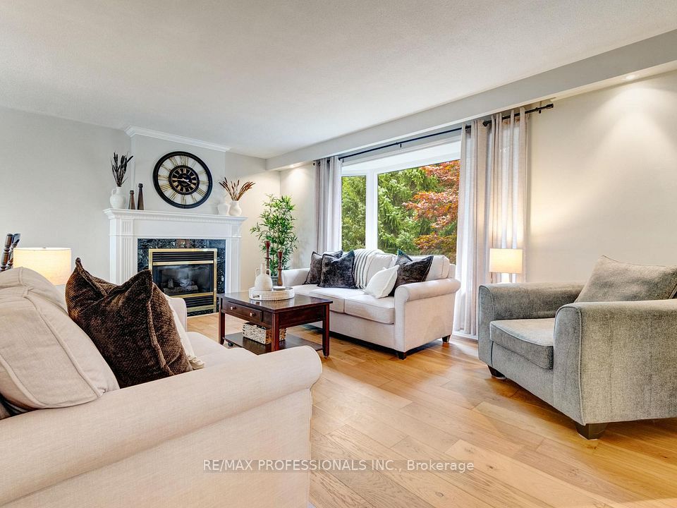 652 Meadow Lane, Burlington, ON L7L 4R8 at 652 Meadow Lane, Burlington, ON L7L 4R8, Burlington, ON, L7L 4R8