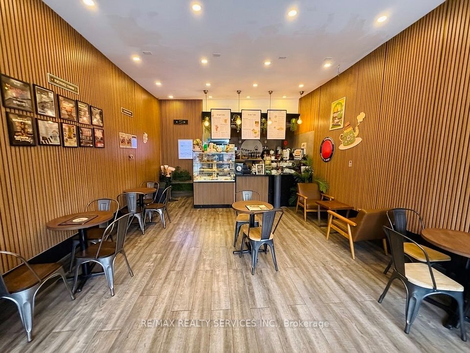 13 Queen Street W, Brampton, ON L6Y 1L9