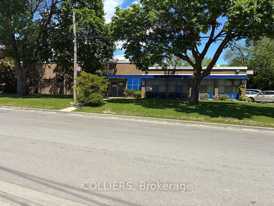 41 Bertal Road, Toronto, ON M6M 4M7