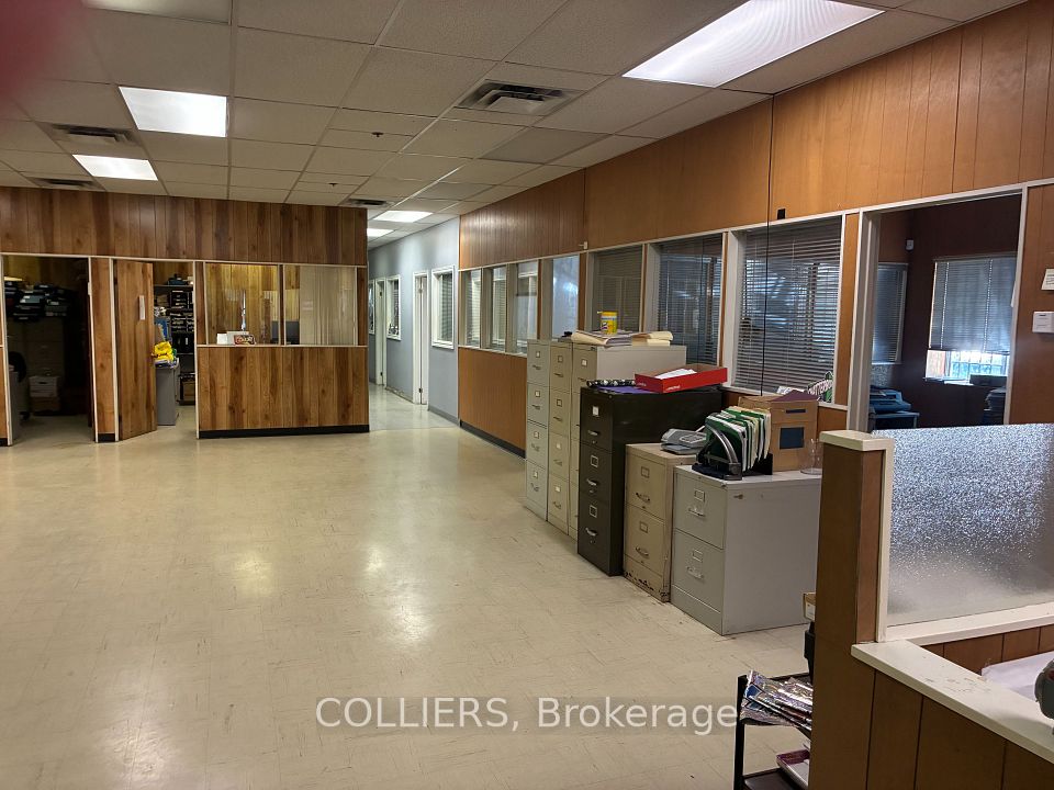 41 Bertal Road, Toronto, ON M6M 4M7