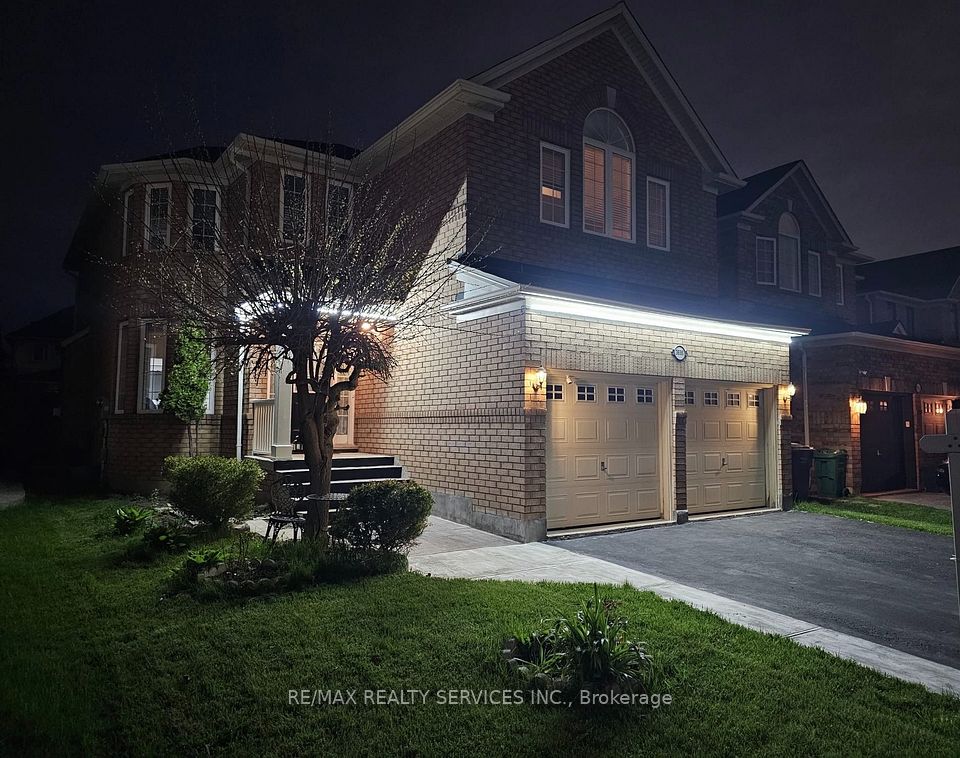 Detached at 3696 Waterfall Crescent, Mississauga, ON L5N 8G8, Mississauga