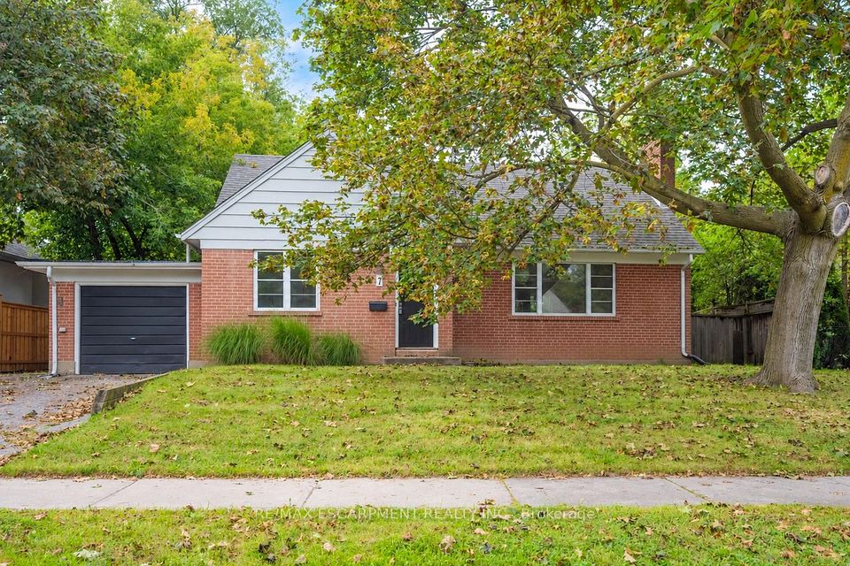 7 Washington Avenue, Oakville, ON L6K 1W5 at 7 Washington Avenue, Oakville, ON L6K 1W5, Oakville, ON, L6K 1W5