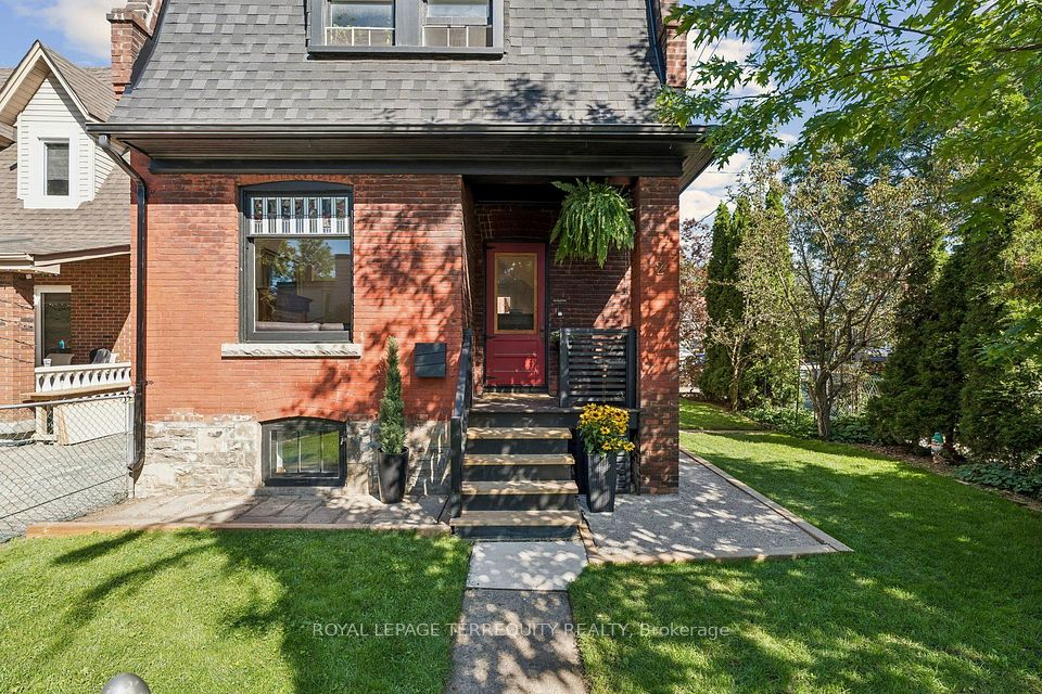 2 Wright Avenue, Toronto, ON M6R 1K8 at 2 Wright Avenue, Toronto, ON M6R 1K8, Toronto W01, ON, M6R 1K8