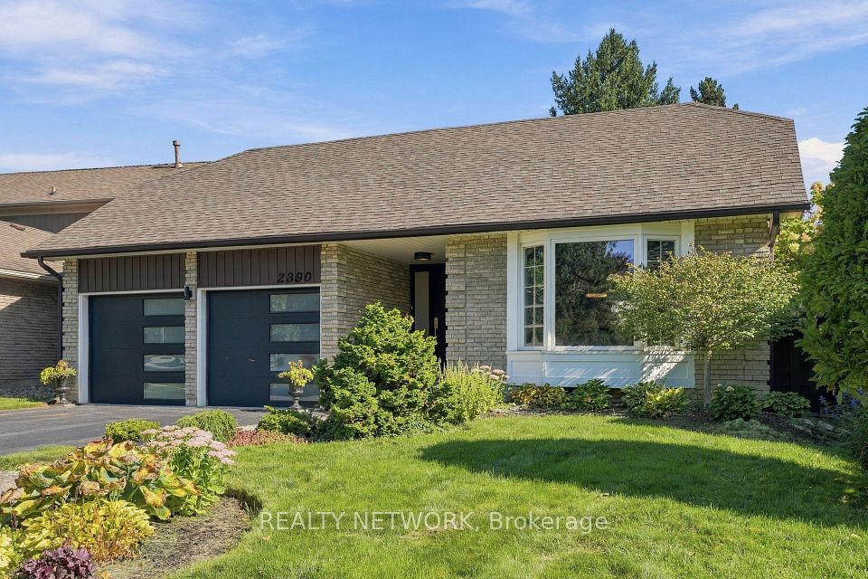2390 Sinclair Circle, Burlington, ON L7P 3C3 at 2390 Sinclair Circle, Burlington, ON L7P 3C3, Burlington, ON, L7P 3C3
