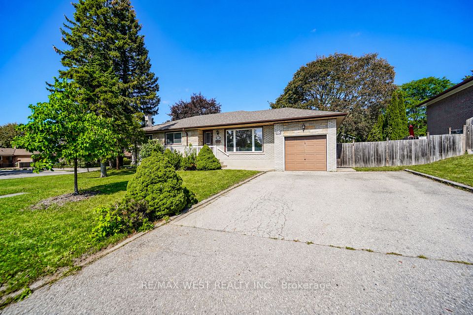 50 Roskell Crescent, Toronto, ON M3J 1E1 at 50 Roskell Crescent, Toronto, ON M3J 1E1, Toronto W05, ON, M3J 1E1