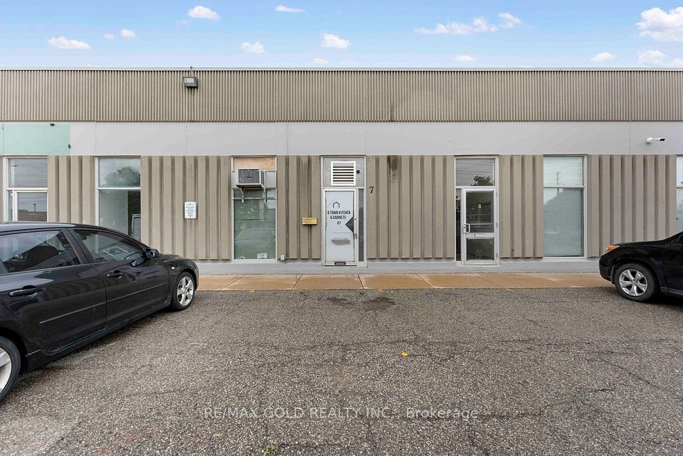2585 Drew Road 7, Mississauga, ON L4T 1G1
