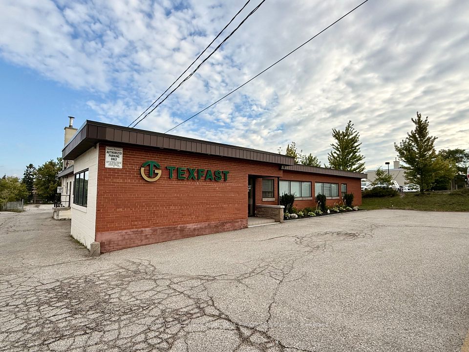 88 Tycos Drive, Toronto, ON M6B 1V9
