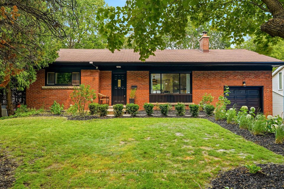 Detached at 271 Linden Avenue, Burlington, ON L7L 2P4, Burlington