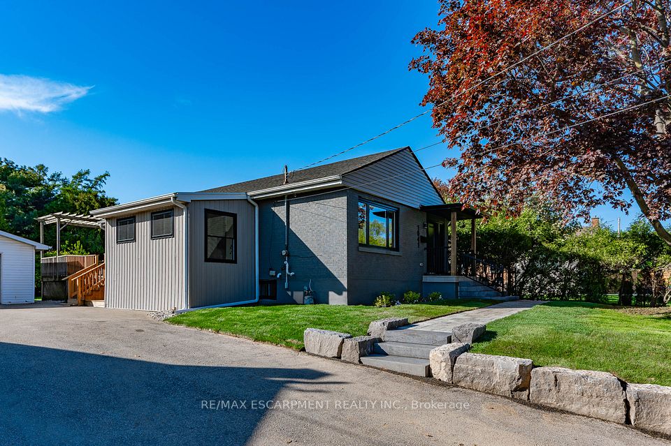 Detached at 1041 Shepherd's Drive, Burlington, ON L7T 3R4, Burlington