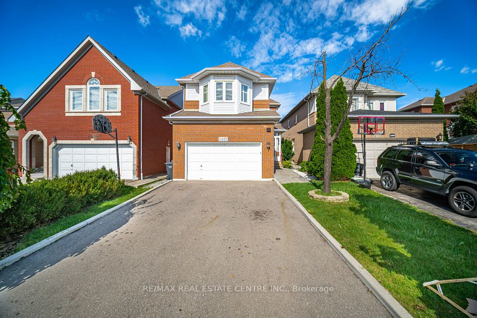 Detached at 2485 Strathmore Crescent N, Mississauga, ON L5M 5K9, Mississauga