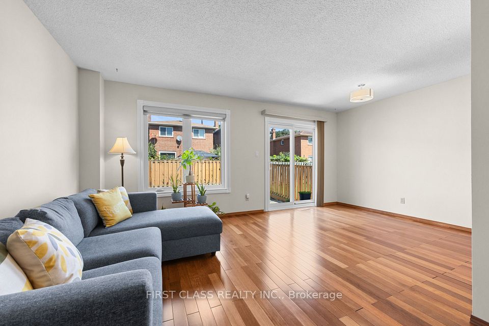 4213 Beacon Lane, Mississauga, ON L5C 3V8 at 4213 Beacon Lane, Mississauga, ON L5C 3V8, Mississauga, ON, L5C 3V8