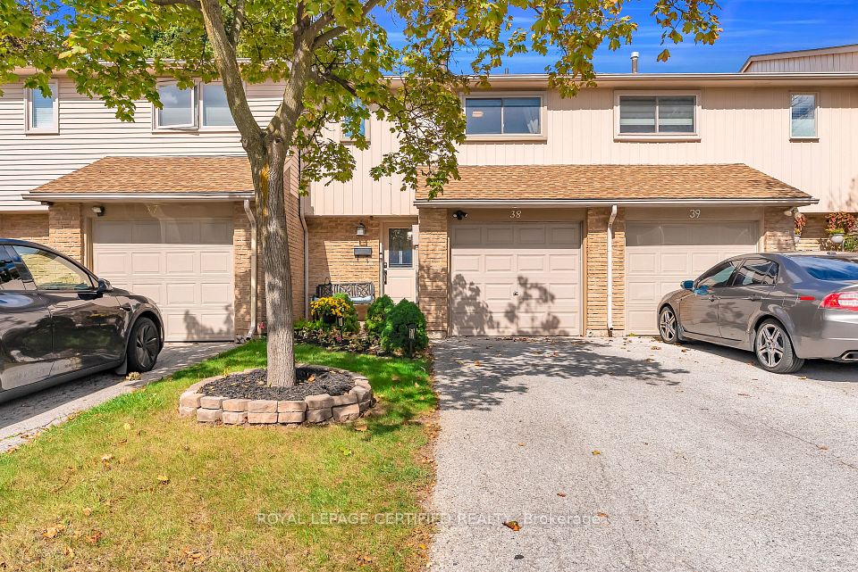 1532 Lancaster Drive 38, Oakville, ON L6H 2Z3 at 1532 Lancaster Drive 38, Oakville, ON L6H 2Z3, Oakville, ON, L6H 2Z3