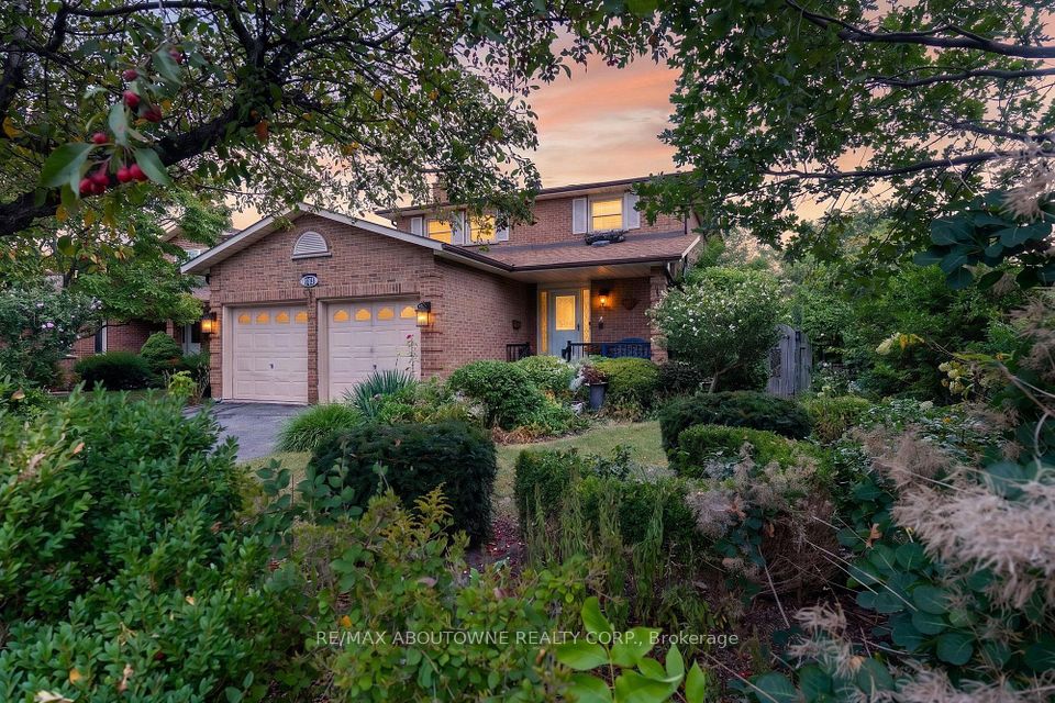 1191 Carlo Court, Mississauga, ON L4W 3N6 at 1191 Carlo Court, Mississauga, ON L4W 3N6, Mississauga, ON, L4W 3N6