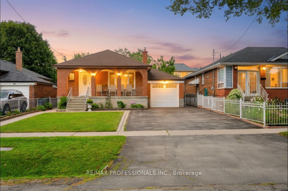42 Woolgar Avenue, Toronto, ON M8Z 4Y7 at 42 Woolgar Avenue, Toronto, ON M8Z 4Y7, Toronto W08, ON, M8Z 4Y7