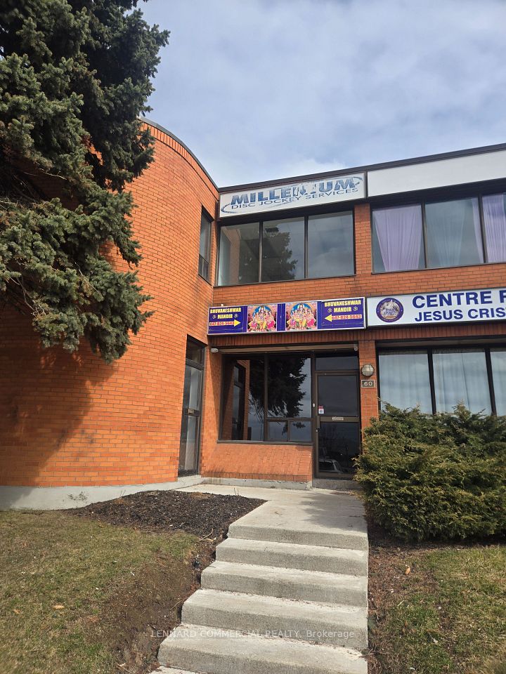 750 Oakdale Road 60, Toronto, ON M3N 2Z4