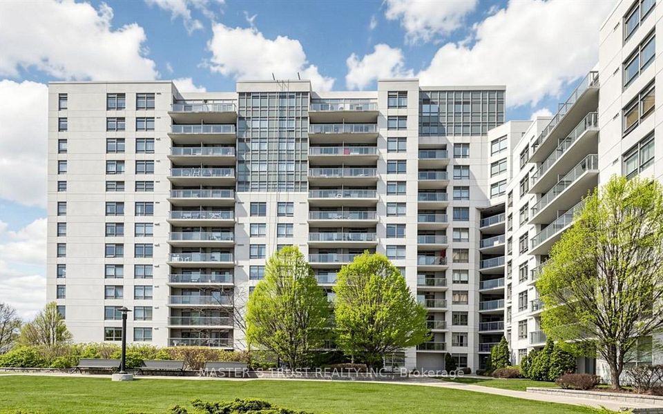 812 Lansdowne Avenue 302, Toronto, ON M6H 4K5 at 812 Lansdowne Avenue 302, Toronto, ON M6H 4K5, Toronto W02, ON, M6H 4K5