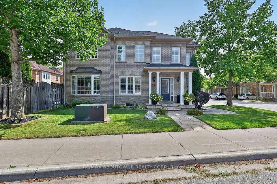 2261 Seton Crescent, Burlington, ON L7L 6Y4 at 2261 Seton Crescent, Burlington, ON L7L 6Y4, Burlington, ON, L7L 6Y4
