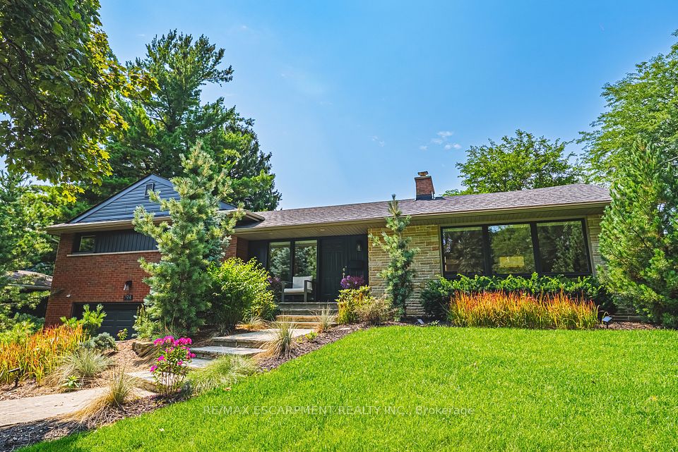 794 Falcon Boulevard, Burlington, ON L7T 3B3 at 794 Falcon Boulevard, Burlington, ON L7T 3B3, Burlington, ON, L7T 3B3