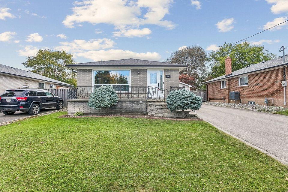 8 Milner Road, Brampton, ON L6W 3A5 at 8 Milner Road, Brampton, ON L6W 3A5, Brampton, ON, L6W 3A5